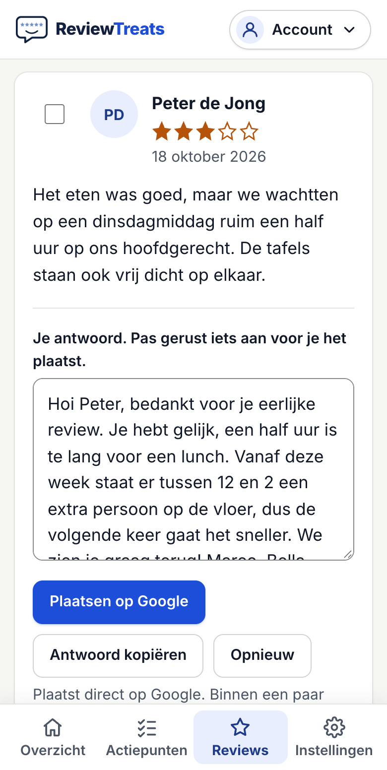 Een Google review met een kant-en-klaar antwoord eronder en een knop om het te plaatsen